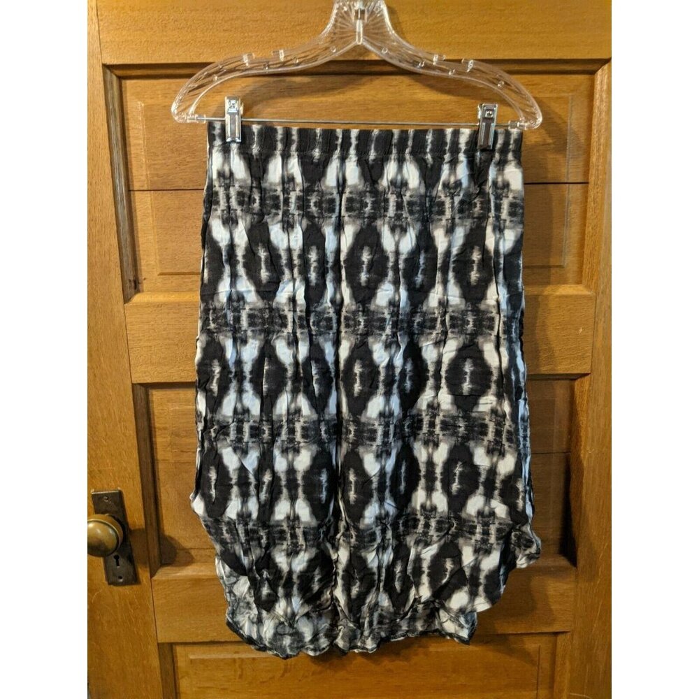Tie-Dye Skirt Size Medium Black White Tie Dye Hi-Lo Juniors